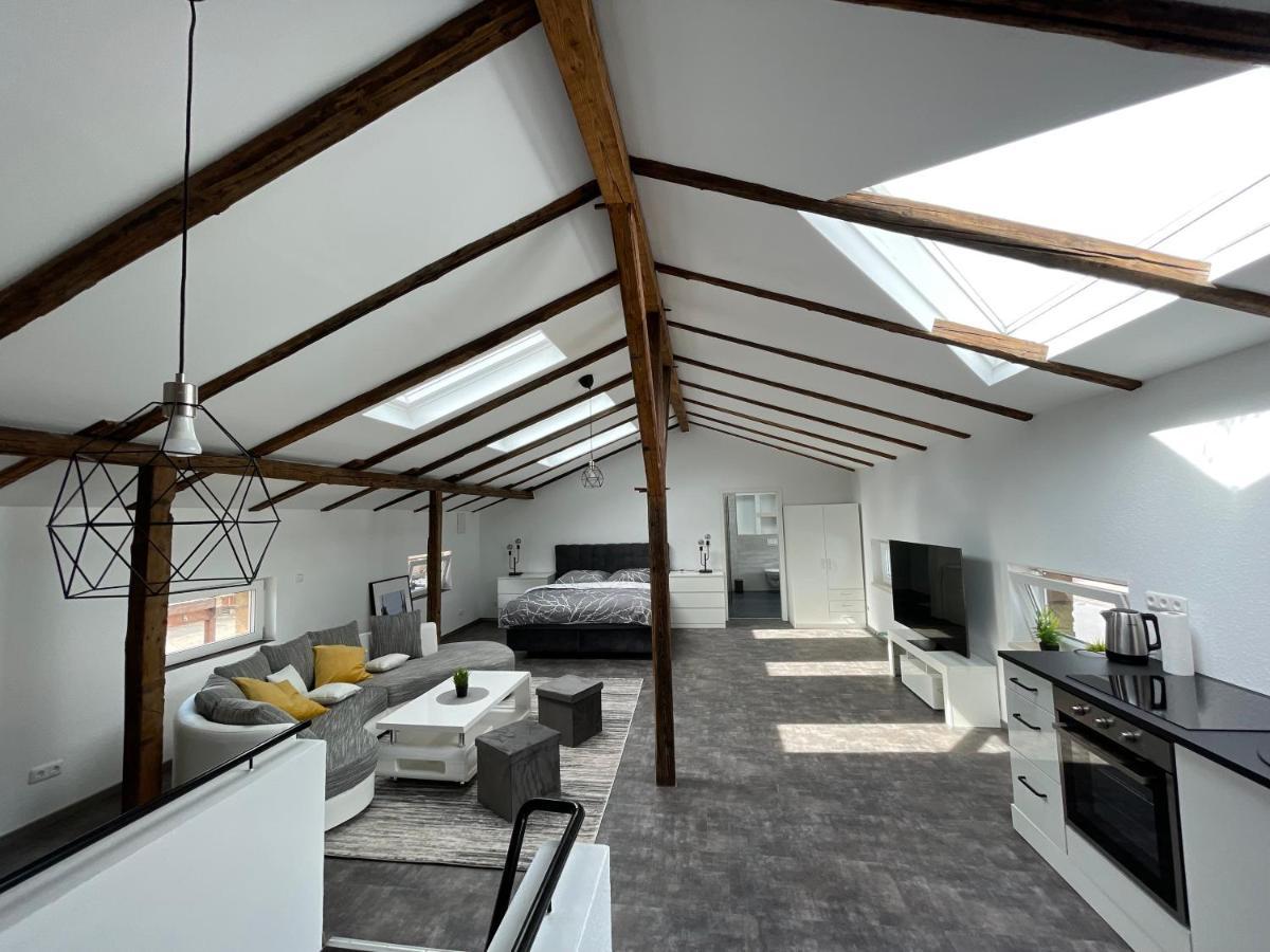 Апартаменты Gleis 13 - The Loft Im Ehemaligen Lokschuppen Бюккебург Экстерьер фото