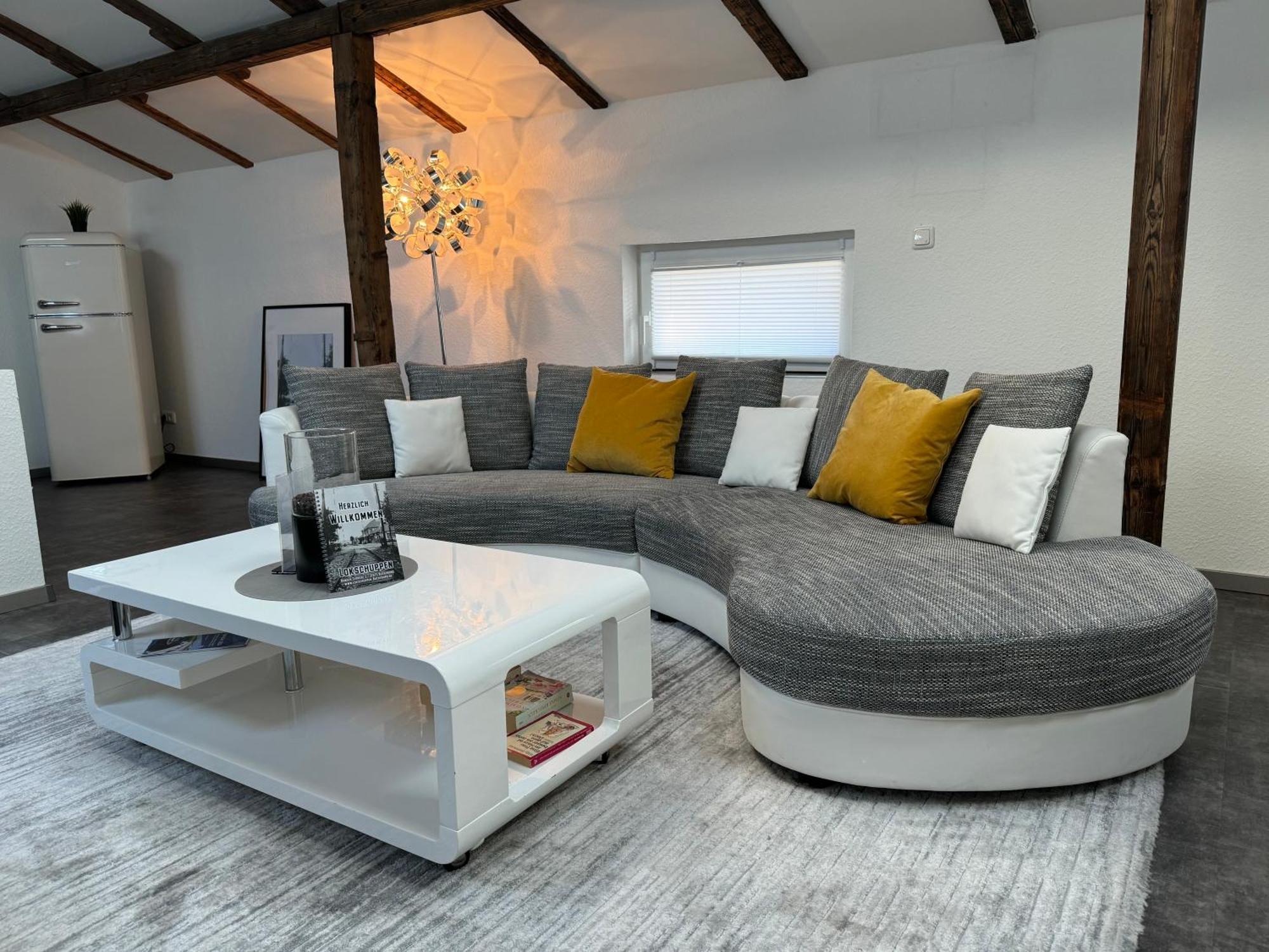 Апартаменты Gleis 13 - The Loft Im Ehemaligen Lokschuppen Бюккебург Экстерьер фото
